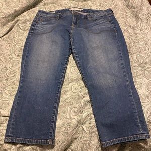 Torrid Brand Capris SZ 16 Skinny